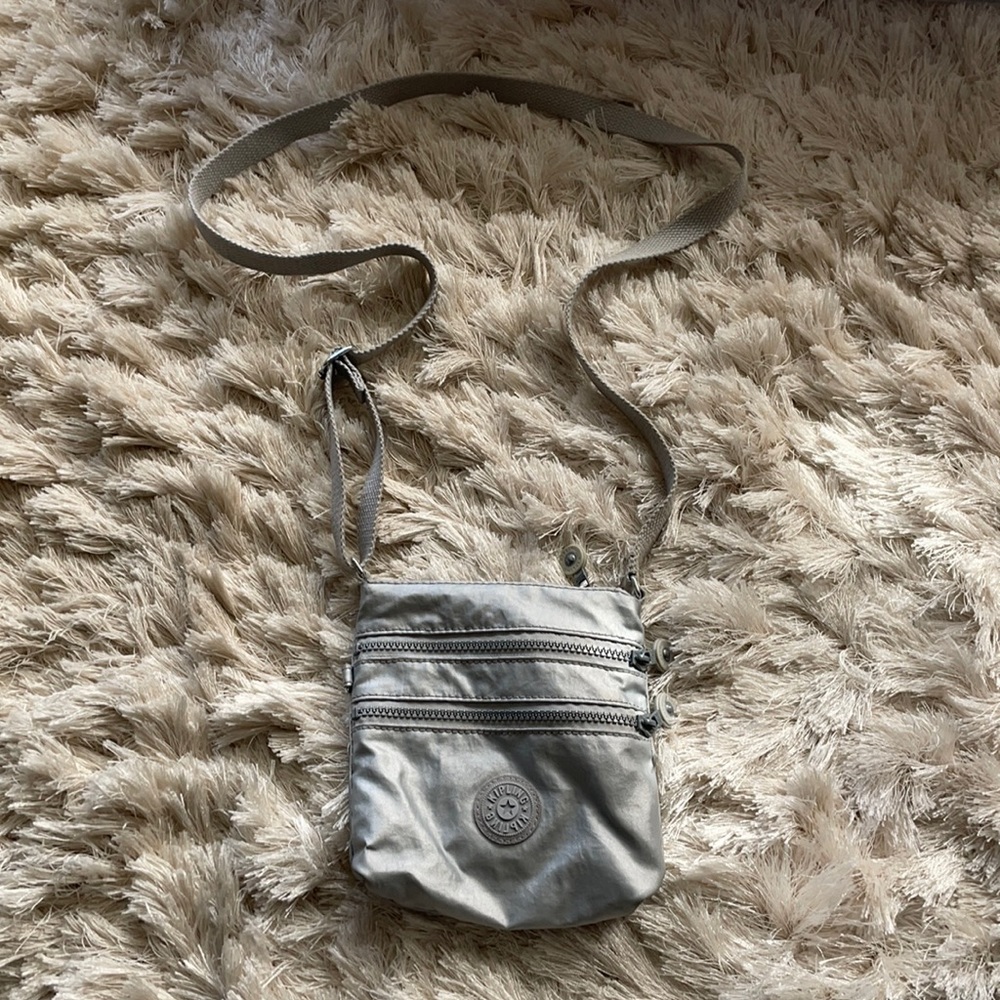 Kipling silver crossbody